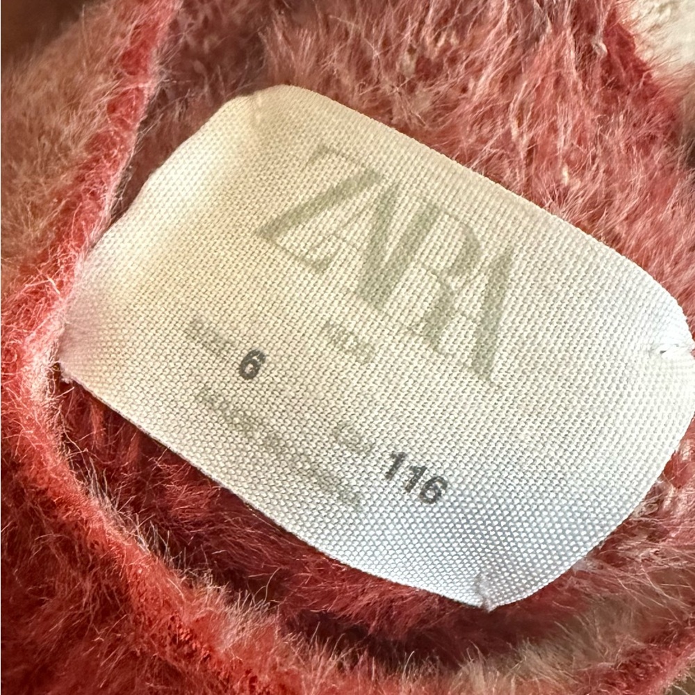 Zara Kids Buffalo Plaid Red & Cream Plaid Soft Fuzzy Knit Warm Winter Sweater 6 - Picture 3 of 7